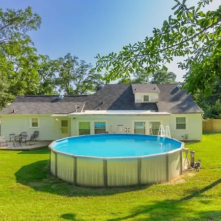 Large Bnb - The White House & Cottage